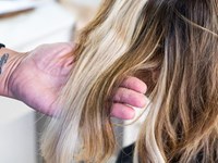 6 consejos para cuidar tus extensiones durante las vacaciones de verano