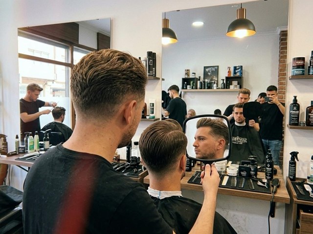 Cortes de cabello para hombre y barbería en Vigo - Imagen 1