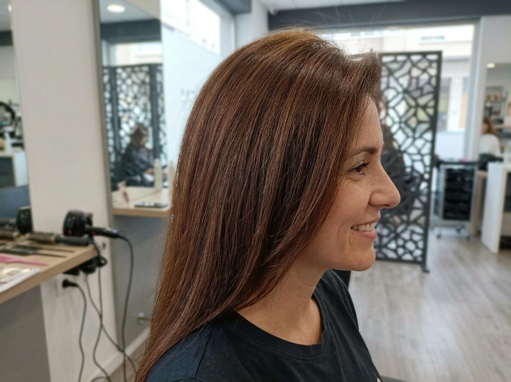 Foto 1 Melena durante más tiempo con extensiones de MicroLines en Vigo