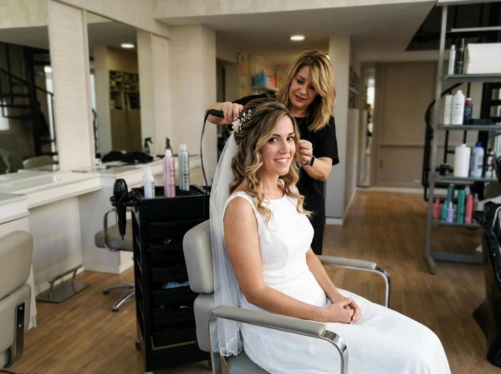 Foto 1 Pack de peluquería para novias en Vigo