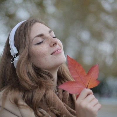 Tratamientos capilares perfectos para evitar la caída del cabello en otoño